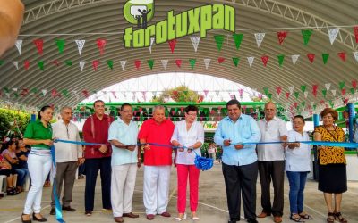 Toño Aguilar inaugura domo en la secundaria José Vasconcelos