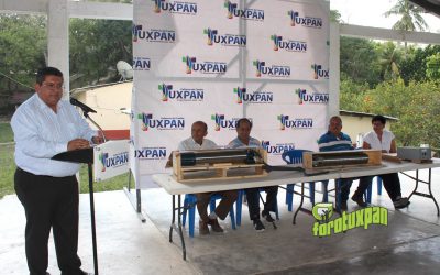Entrega alcalde bomba de agua a comunidad Lindero