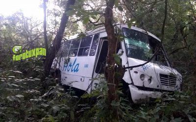 Autobús HOLA Cae a un barranco: 6 Heridos