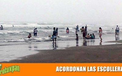 ACORDONAN EL ÁREA DE LAS ESCOLLERAS