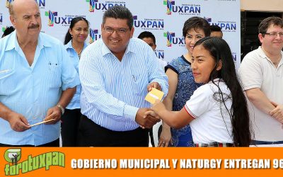GOBIERNO MUNICIPAL Y NATURGY ENTREGAN 96 BECAS