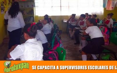 SE CAPACITA A SUPERVISORES ESCOLARES DE LA ZONA