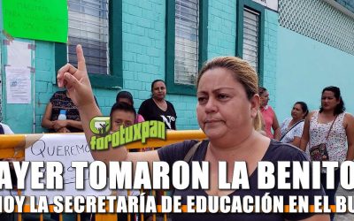 Ayer Padres de familia toman la primaria Benito Juárez, hoy toman la SEV