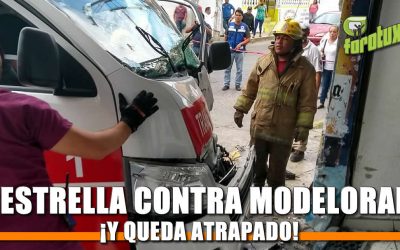 Se estrella contra Modelorama ¡y queda atrapado!