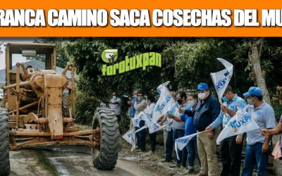 GOBIERNO DE TUXPAN APOYA A PRODUCTORES; ARRANCA CAMINO SACACOSECHAS EN EL MURO