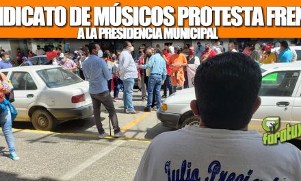 SINDICATO DE MÚSICOS Y SONIDEROS PROTESTARON FRENTE A PRESIDENCIA