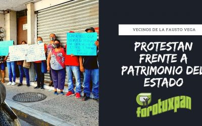 Vecinos de la Fausto Vega protestan frente a PATRIMONIO DEL ESTADO