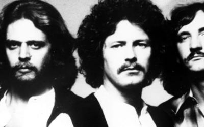 RockStock: ¿Cómo Entrarle a Eagles?