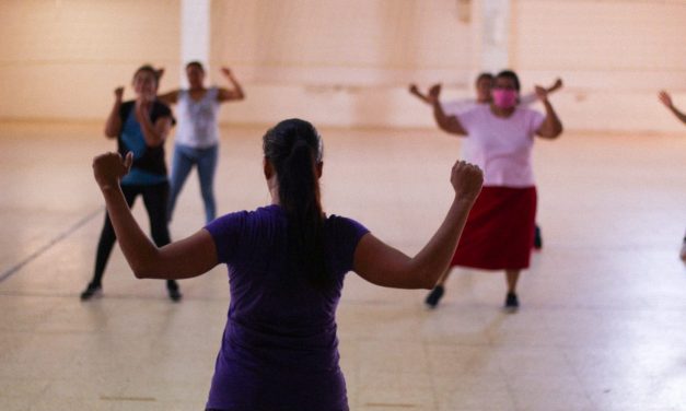 ACTIVIDAD FISICA GRATUITA PARA LOS ADULTOS MAYORES DE TAMIAHUA