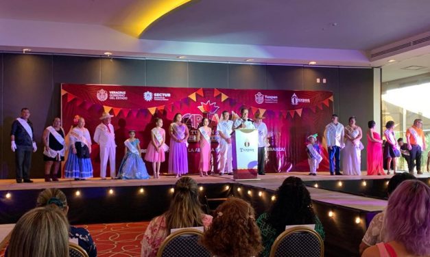 GRAN PRESENTACIÓN DE LA CORTE REAL DEL CARNAVAL TUXPAN 2022