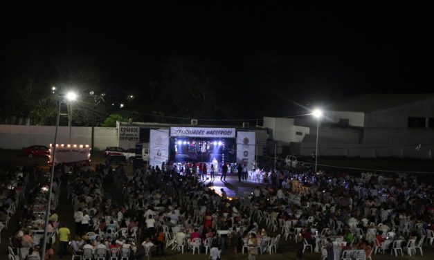 GOBIERNO DE TUXPAN FELICITA, CELEBRA Y RECONOCE LA LABOR DE LAS MAESTRAS Y LOS MAESTROS