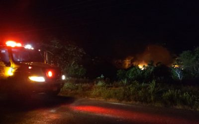 TREMENDO INCENDIO DE PASTIZAL EN LA CARRETERA A LA TERMO