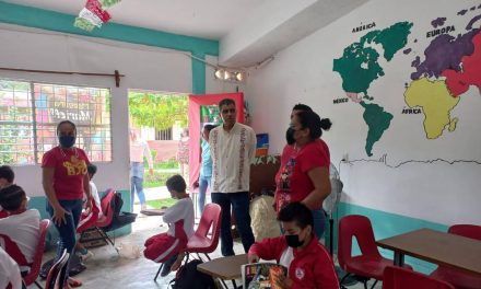 Tamiahua: Apoyo con desayunos calientes en escuela primaria «Benito Juárez García»