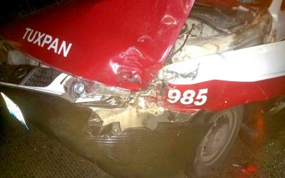 Choca TAXISTA contra SANDERO