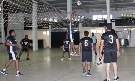 Tamiahua: Semifinal de voleibol varonil entre 300 vs Bastardas