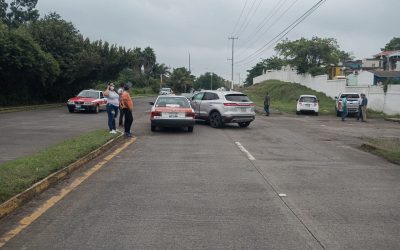 Chocan frente al SEMEFO