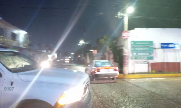 Choca otro Taxista
