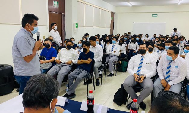 Capacita UECS a alumnos de UGM en prevención de delitos de secuestro y engaño telefónico