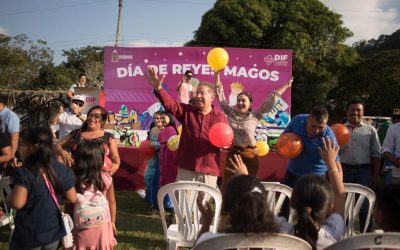 Llegan Reyes Magos a comunidades de Tuxpan con un cargamento de juguetes y mucha alegría
