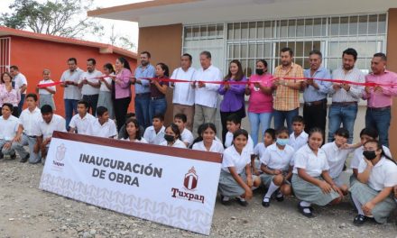 Gobierno de Tuxpan inaugura nueva aula en la Secundaria Emiliano Zapata de la comunidad Aire Libre