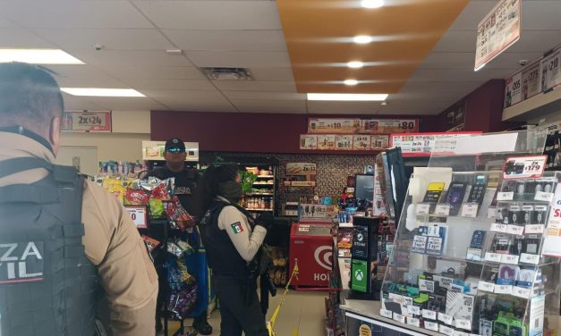 ASALTAN DOS OXXOS Y UNA FARMACIA GUADALAJARA