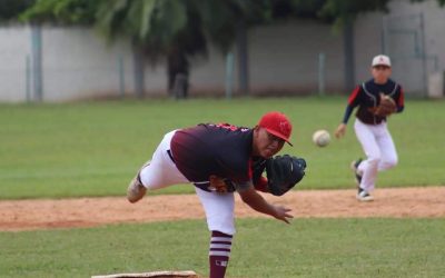 Jóvenes beisbolistas tuxpeños firman con equipos de la Liga Mexicana (LMB)