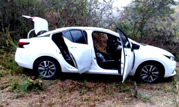 Asegura Fuerza Civil y SEMAR vehículo robado con armamento, equipo táctico y estupefacientes en Tuxpan