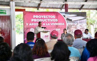 DIF Tuxpan realiza la entrega de apoyos a la vivienda y paquetes alimenticios a familias vulnerables