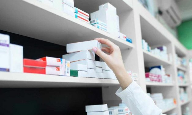 Cofepris alerta a no comprar en farmacias que venden medicamentos dudosos