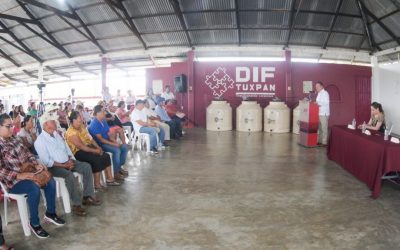 Habitantes de las comunidades de Tuxpan son beneficiados con la entrega de Proyectos Productivos y Apoyos a la Vivienda