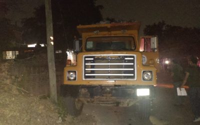 Destroza ONIX en la Antonio Plaza