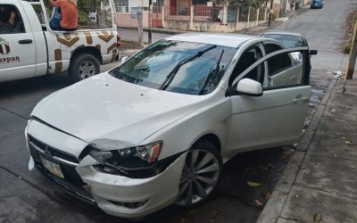 Aparatoso choque en la Matamoros deja sólo daños materiales