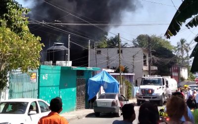 Sobrecalentamiento eléctrico causa un voraz incendio en El Esfuerzo
