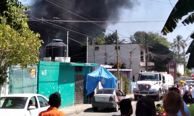 Sobrecalentamiento eléctrico causa un voraz incendio en El Esfuerzo