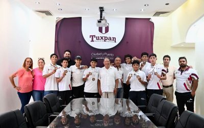 Alcalde José Manuel Pozos Castro felicita y reconoce a canoístas y kayakistas tuxpeños que ganaron medallas en los Juegos Nacionales Conade