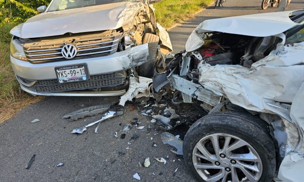 ¡Terrible accidente automovilístico deja varios heridos en la carretera Juana Moza!