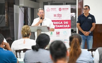 Prestadores de servicios turísticos de Tuxpan reciben certificaciones de los programas Moderniza Básico y Punto Limpio