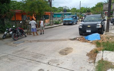 Una mujer cae sin vida en el asfalto: Un adiós inesperado en medio de la calle