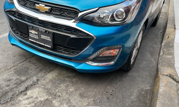 Roban automóvil en Tuxpan; una periodista resulta agraviada