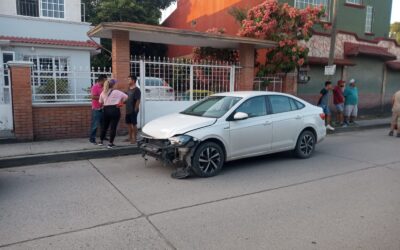 Colisión de Autos en Cruce de Pavón y 18 de Marzo