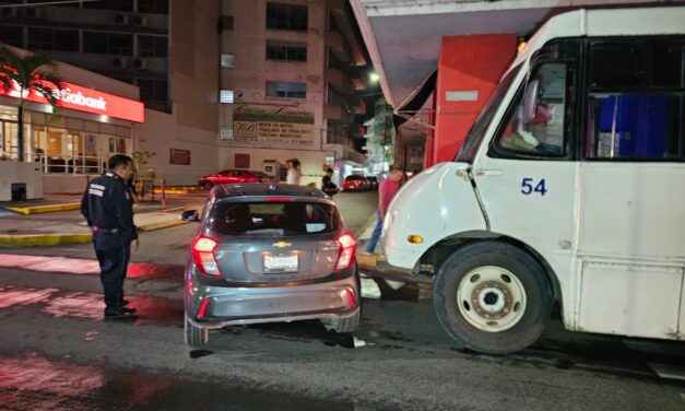 Choca su MERCEDES BENZ contra un SPARK o viceversa