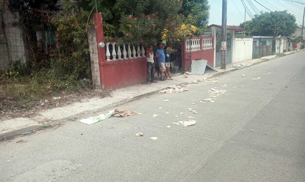 Accidente en la Avenida Antorchista deja un herido y daños materiales