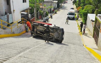 Noticia de la Camioneta Volcada en la Murillo Vidal