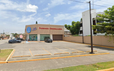 Asalto a mano armada en Farmacia Guadalajara en la Ruíz