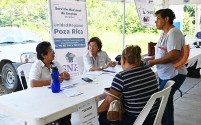 Con la participación de 16 empresas inició la “Feria del Empleo en tu Comunidad”, en Laja de Colomán