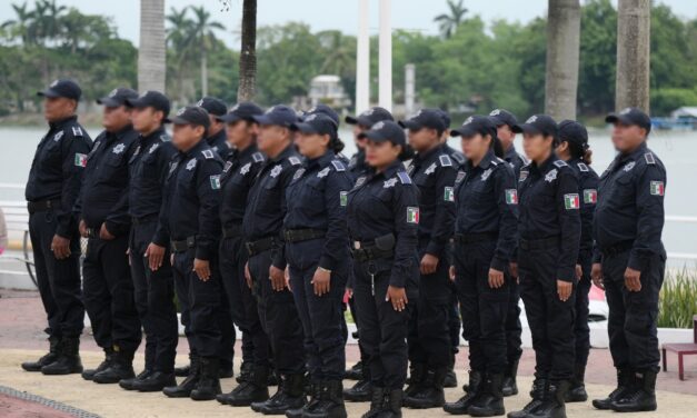 En Lunes Cívico recuerdan el 531 aniversario de la llegada de Cristóbal Colón a América