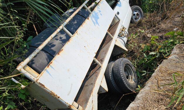 Pipa se poncha y vuelca en el camino a Juana Moza