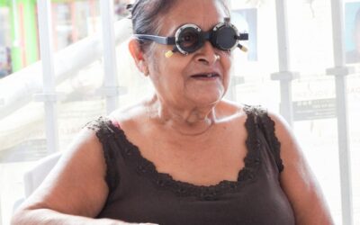 Familias tuxpeñas beneficiadas con la jornada de salud visual realizada en planta baja de presidencia municipal