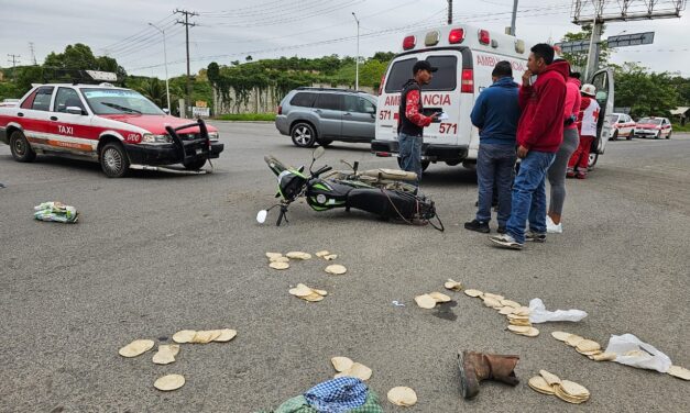 Motociclista Hospitalizado Tras Choque en Colonia Universitaria