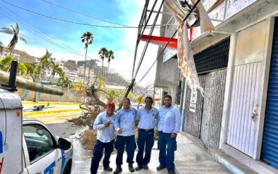 ¡Héroes Anónimos en Acción! Telefonistas Tuxpeños de TELMEX Contribuyen a la Reconstrucción de Acapulco tras el Huracán Otis